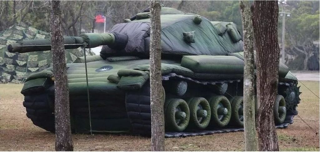乌恰军用充气坦克